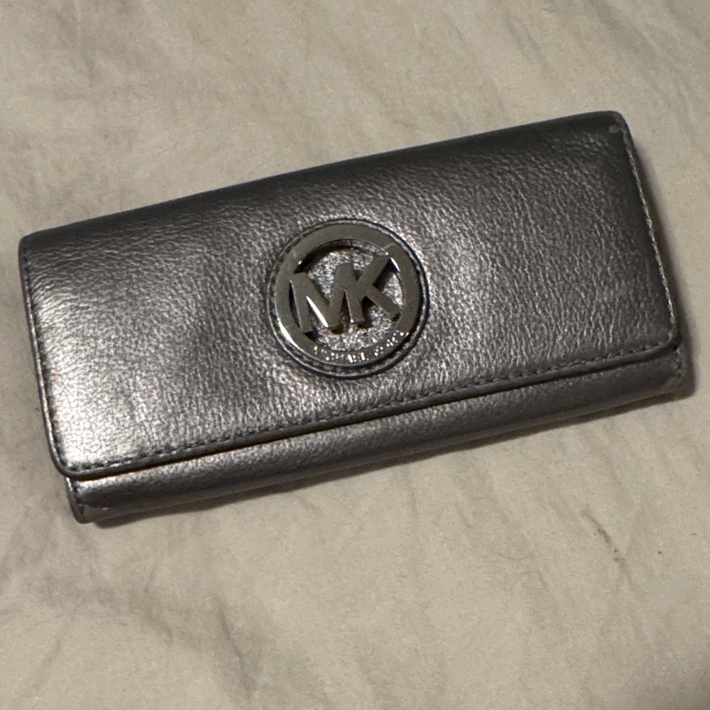 Michael Kors Metallic Silver Wallet